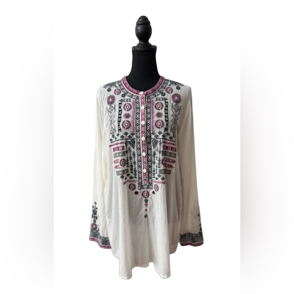 Johnny Was Embroidered BoHo Tunic Top Medium | Minor Flaw on Lower Back Hem